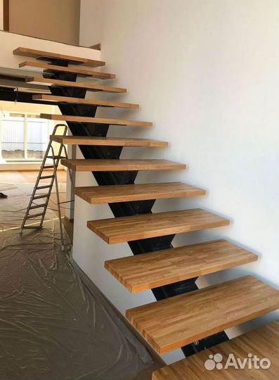 Лестница Г-обpaзнaя