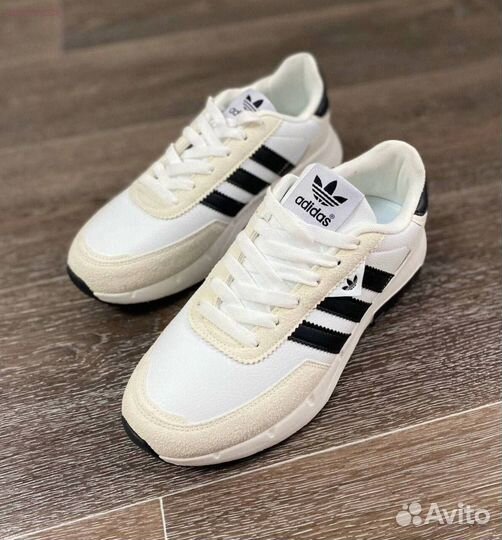 Мужские кроссовки Adidas белые