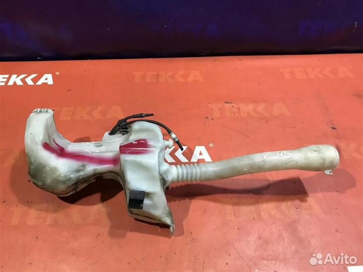 Бачок омывателя лобового стекла Пежо 3008 1