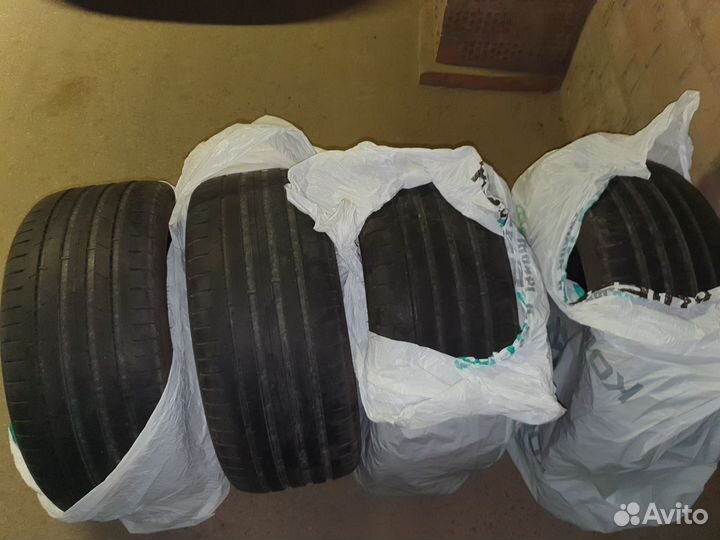 Nokian Tyres Hakka Black 2 SUV 255/45 R19