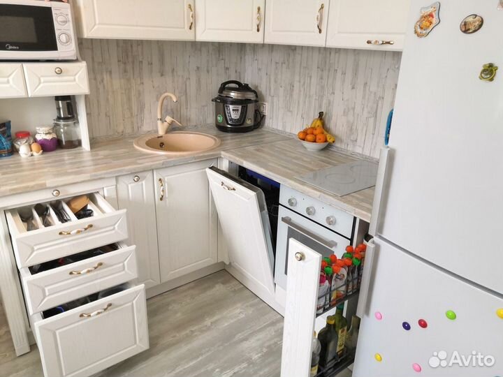 Кухня угловая. Цена за всю кухню ксп:15218