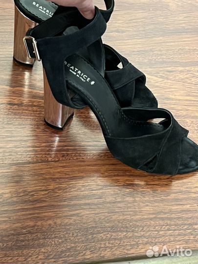 Босоножки женские 38 размер Италия