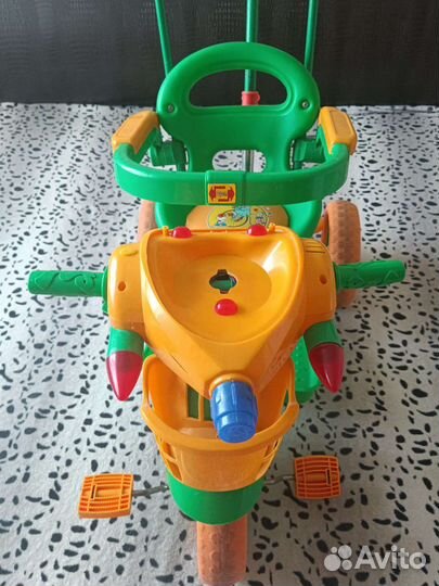 Детский трехколесный велосипед