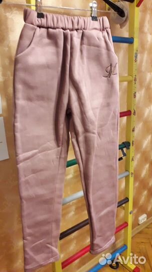 Спортивный костюм (женский)