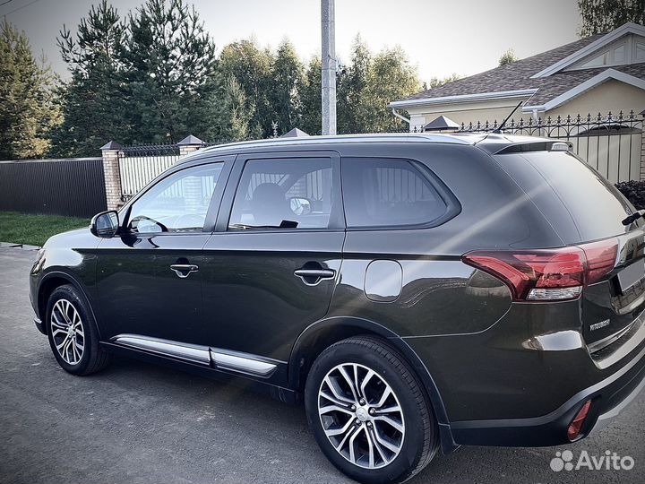 Mitsubishi Outlander 2.0 CVT, 2016, 136 600 км