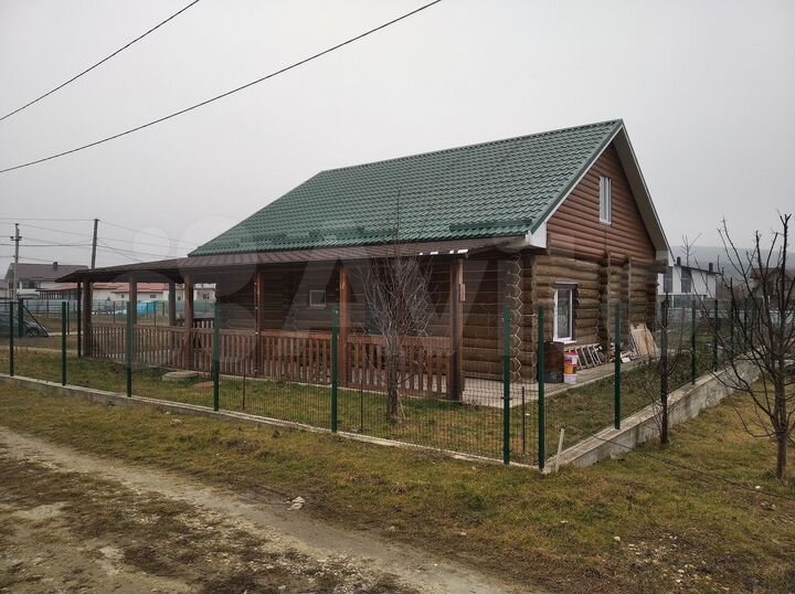 Дом 194 м² на участке 6,5 сот.