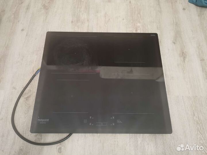 Индукционная варочная панель Hotpoint HQ 2960SNE