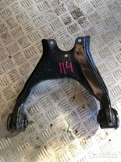 Рычаг верхний передний правый Mitsubishi L200