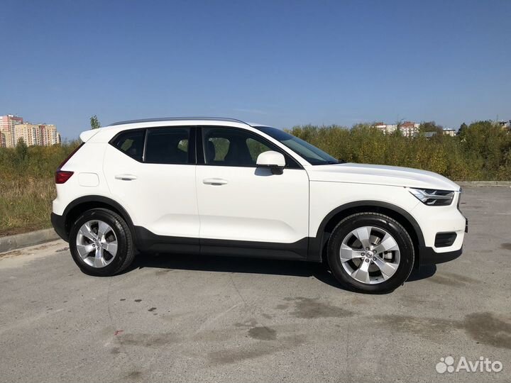 Volvo XC40 2 AT, 2019, 27 389 км