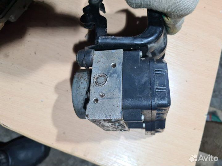 Блок ABS Toyota Corolla E150 1.6 1ZR-FE 2008