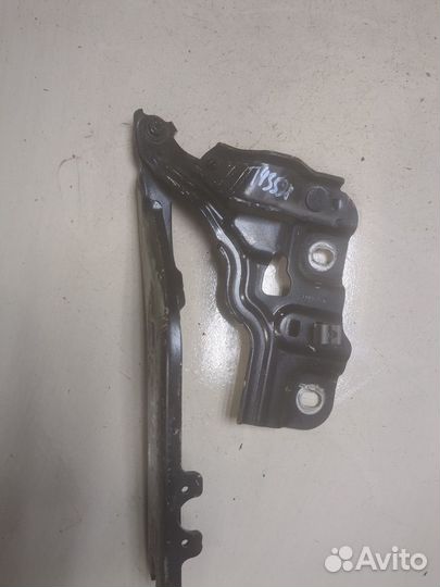 Петля капота Audi Q3 2018, 2021