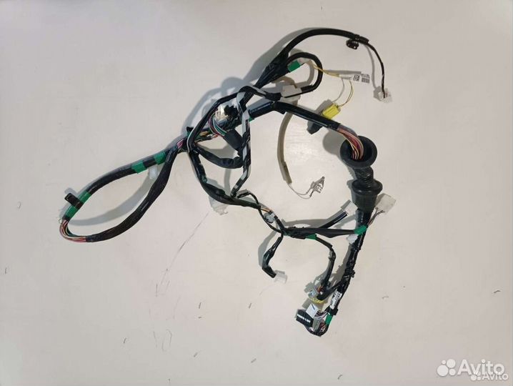 Проводка передней левой двери Toyota RAV4 40