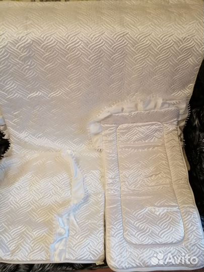 Набор новый:одеяло и комплект в коляску на овчине