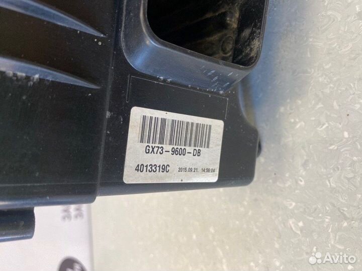 Корпус воздушного фильтра Jaguar Xe X760 2.0