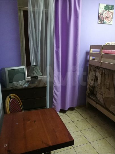 Комната 12 м² в 4-к., 1/4 эт.