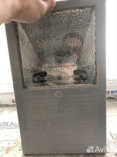 Светильник металлогалогенный