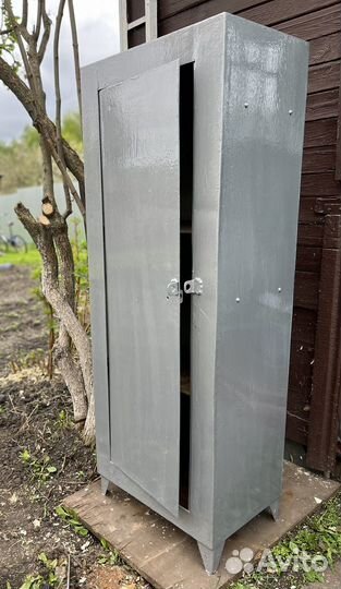 Шкаф металлический сейф