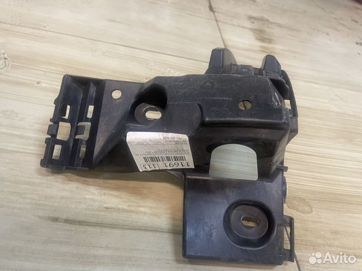 Кронштейн задний левый porsche cayenne e3