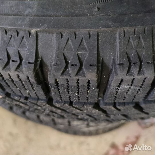 Bridgestone Blizzak Ice 185/65 R15 92T