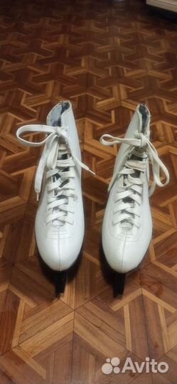 Коньки и фигурные коньки цена за 2 пары