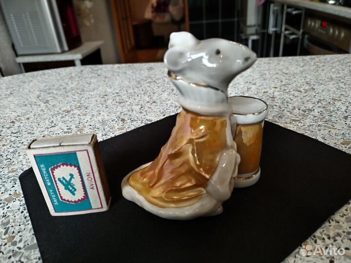 Статуэтка Мышиный король фарфор