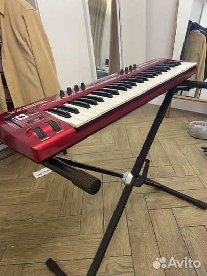 Миди клавиатура Behringer umx490