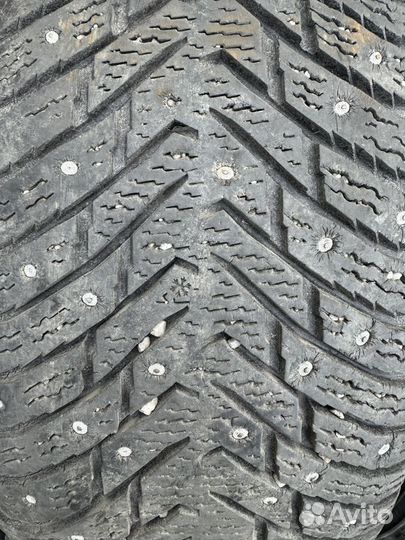 Nokian Tyres Hakkapeliitta 8 215/55 R16