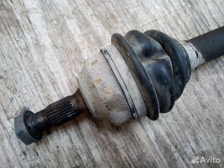 Привод в сборе передний левый Peugeot 308 хэтчбек