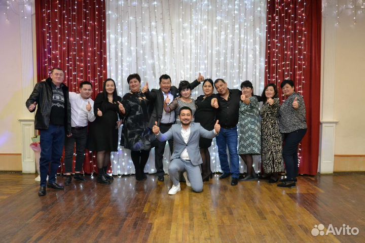 Ведущий Руслан Махмудов - Фото - Моментальное