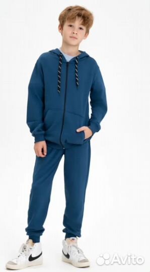 Новый Спортивный костюм на мальчика 140