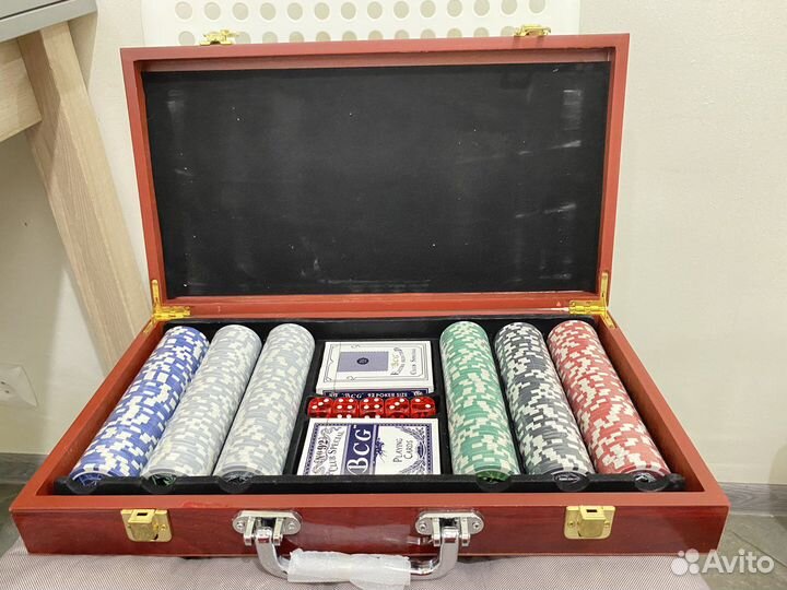 Покерный набор 300 фишек