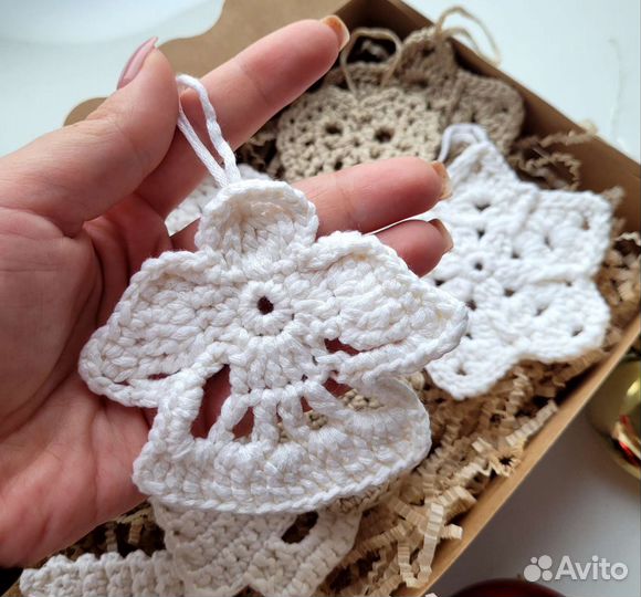 Набор ёлочных игрушек, гирлянда новогодняя