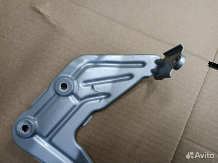 Кронштейн крыла левый BMW X3 G01 2020 41357475803