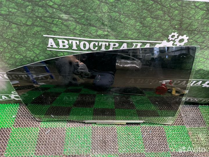Стекло двери заднее правое Lexus Es 6 2012-2017