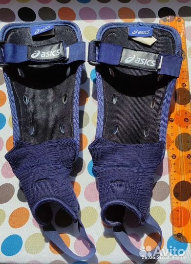 Щитки футбольные детские