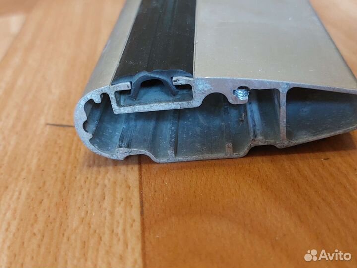 Резинка в т-паз дуг Thule