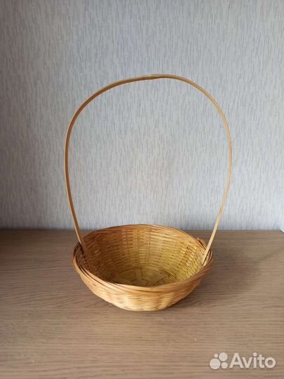 Корзины плетёные для букетов и подарков