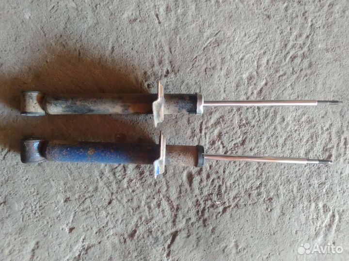 Задние стойки ваз. Дотсун