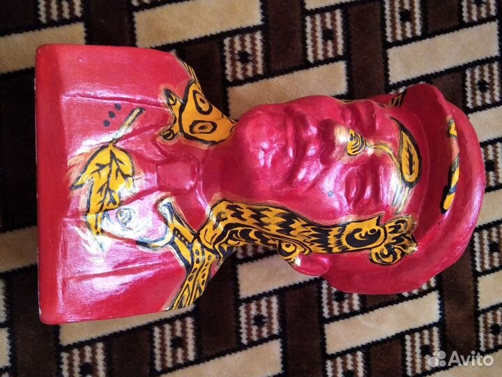 Бюст В. И. Ленина (роспись, хохлома)