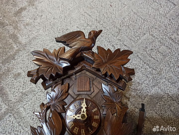 Часы настенные с кукушкой