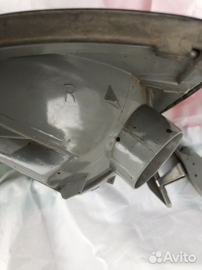 Поворотник Мерседес Бенц W124.Оригинал.Hella