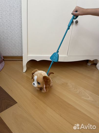 Интерактивная игркшка собака на поводке