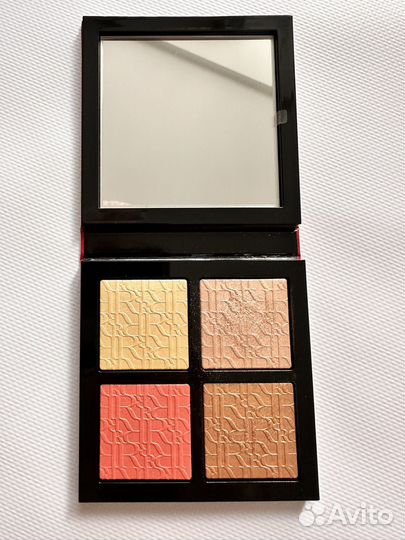 Духи Jimmy Choo, Carolina Herrera, косметика MAC