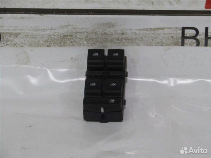 Блок управления стеклоподъемниками Chevrolet Cruze