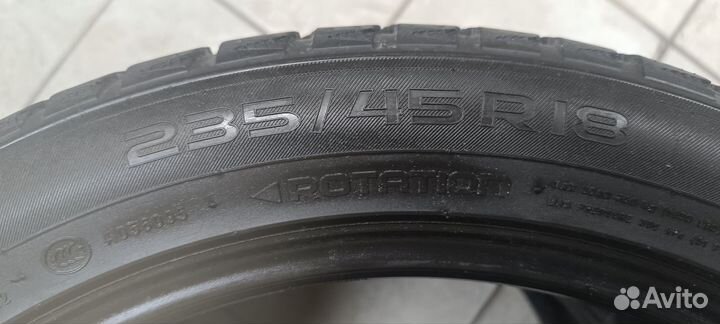 Nokian Tyres Hakkapeliitta R3 235/45 R18 98T