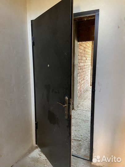 Дверь входная металлическая