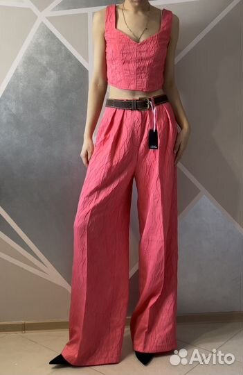 Костюм брючный новый дизайнерский