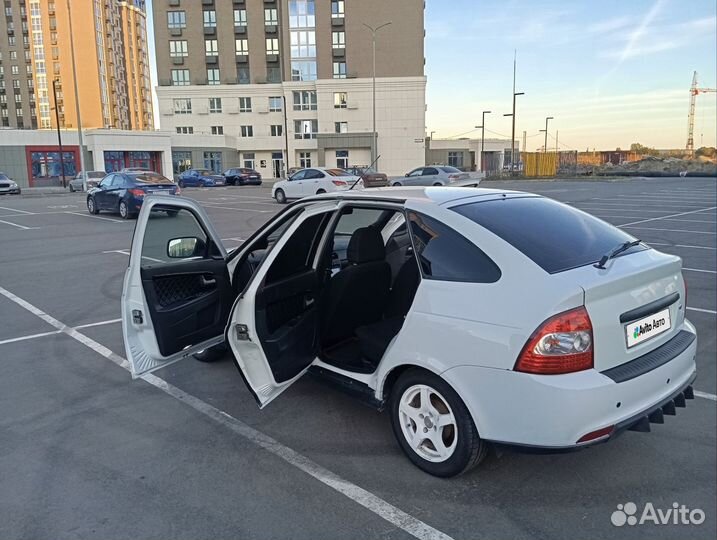 LADA Priora 1.6 МТ, 2012, 303 123 км