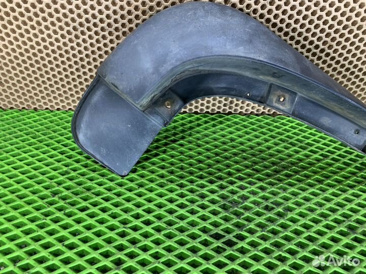 Брызговик передний левый Lifan X60