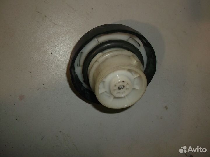 Крышка лючка бензобака (Mercedes-Benz GL-class)